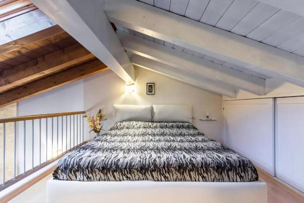 Casa Vacanze Rosalba Ferrara di Monte Baldo Zewnętrze zdjęcie