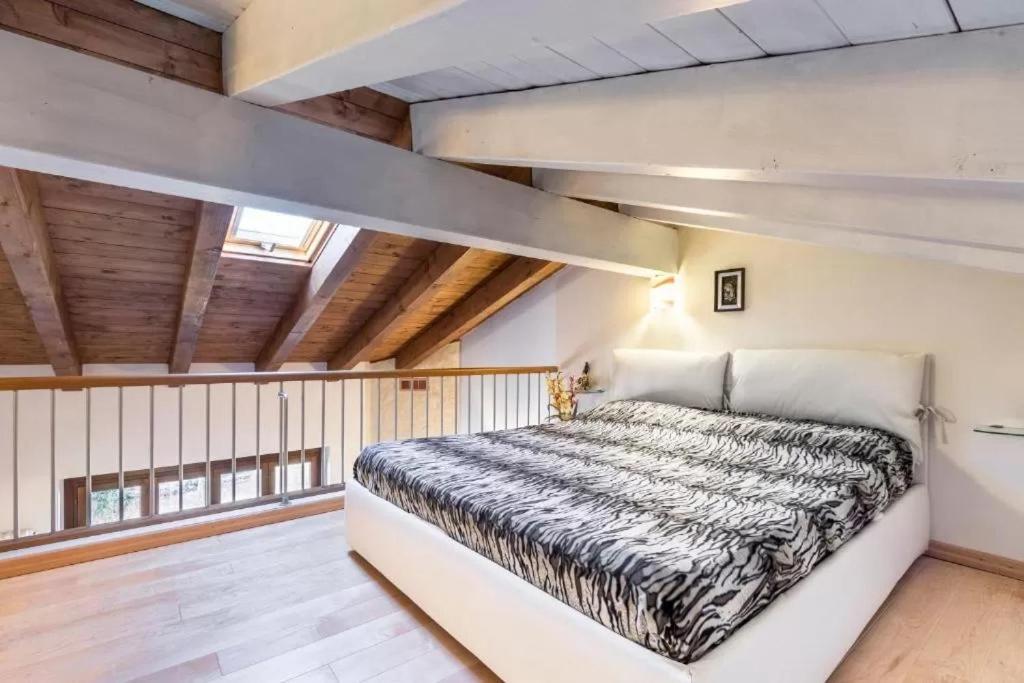Casa Vacanze Rosalba Ferrara di Monte Baldo Zewnętrze zdjęcie