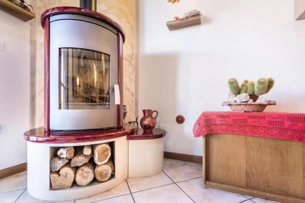 Casa Vacanze Rosalba Ferrara di Monte Baldo Zewnętrze zdjęcie