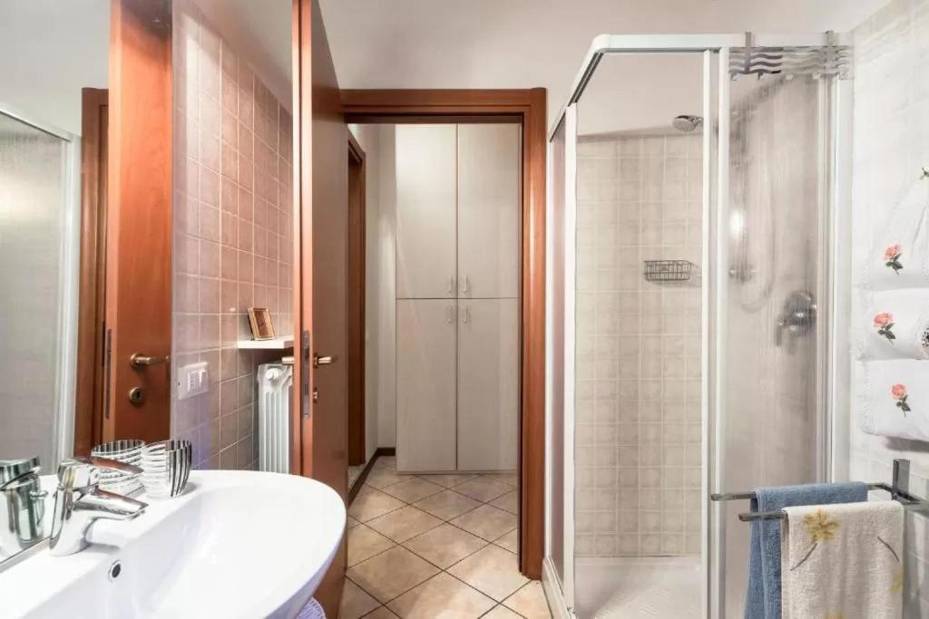 Casa Vacanze Rosalba Ferrara di Monte Baldo Zewnętrze zdjęcie